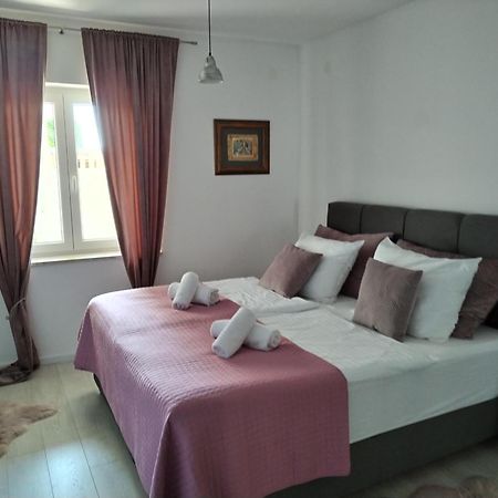 Sjor 2 Bdr Apartment W Grill Zadar Eksteriør billede