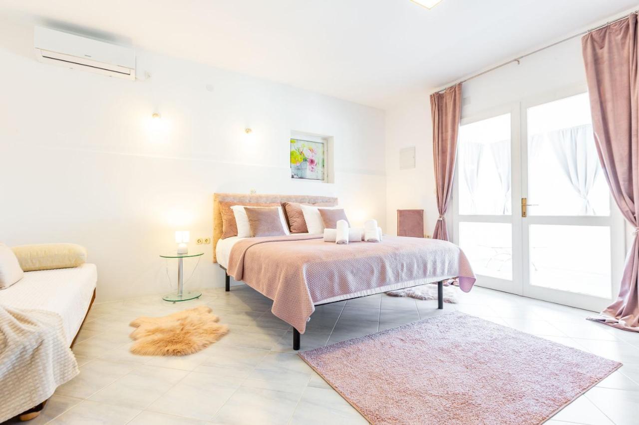 Sjor 2 Bdr Apartment W Grill Zadar Eksteriør billede
