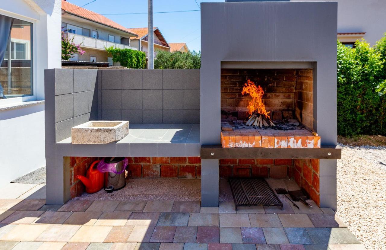 Sjor 2 Bdr Apartment W Grill Zadar Eksteriør billede