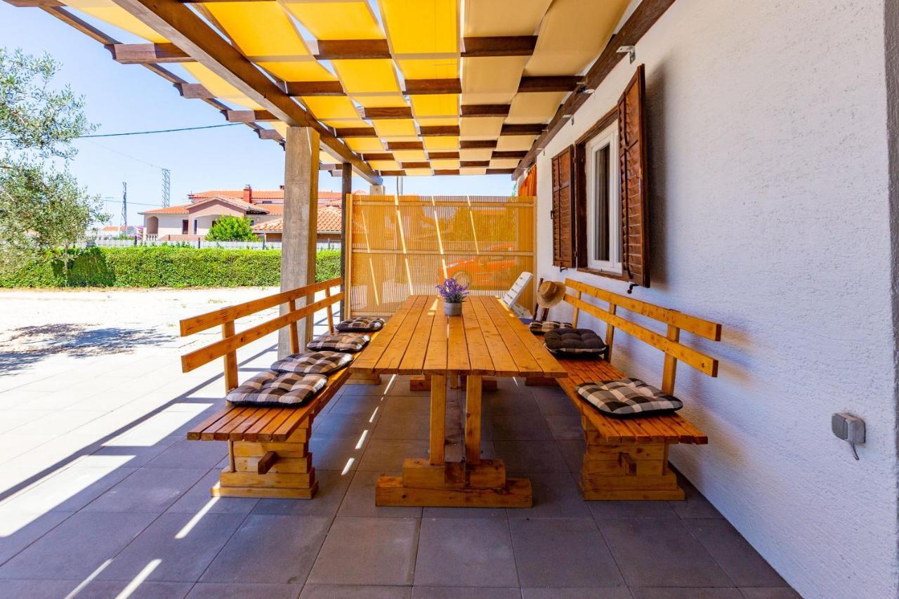 Sjor 2 Bdr Apartment W Grill Zadar Eksteriør billede
