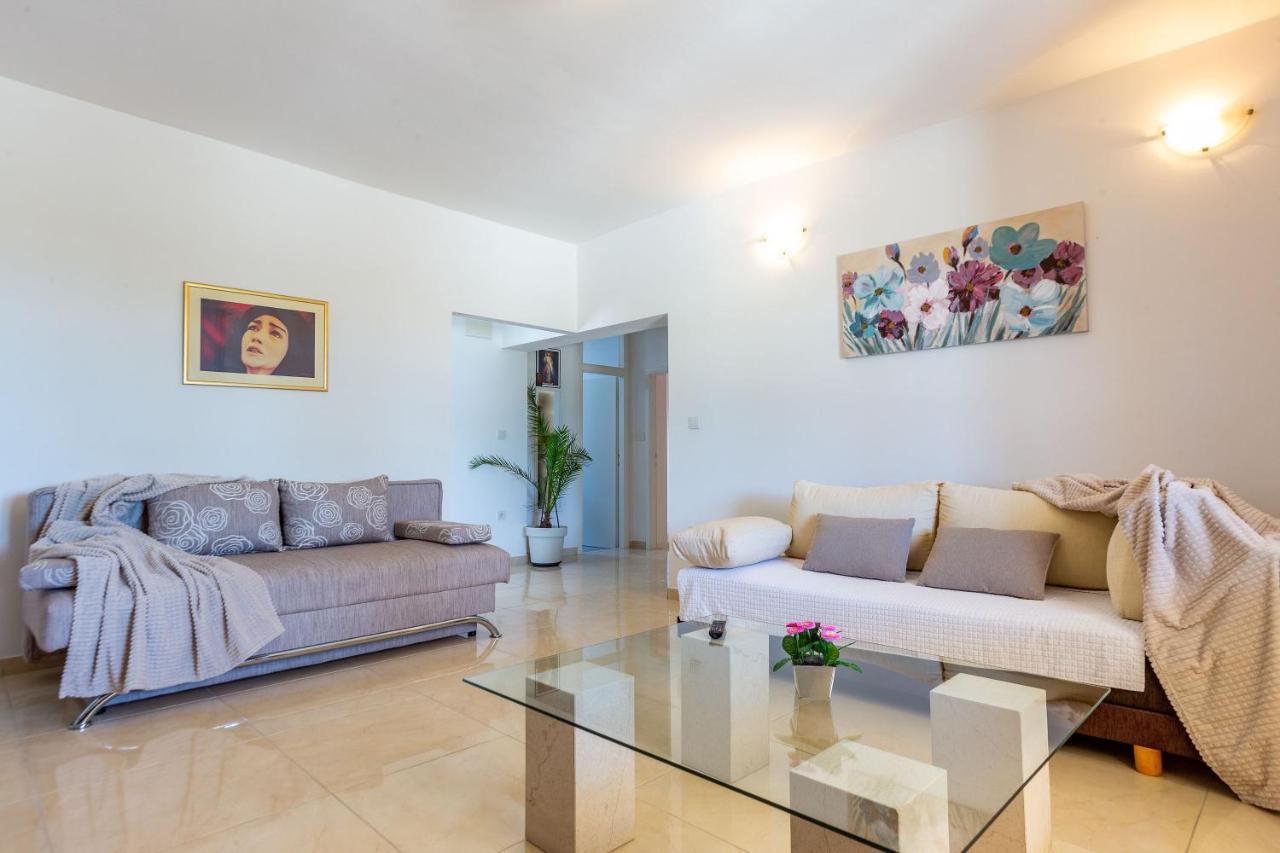 Sjor 2 Bdr Apartment W Grill Zadar Eksteriør billede